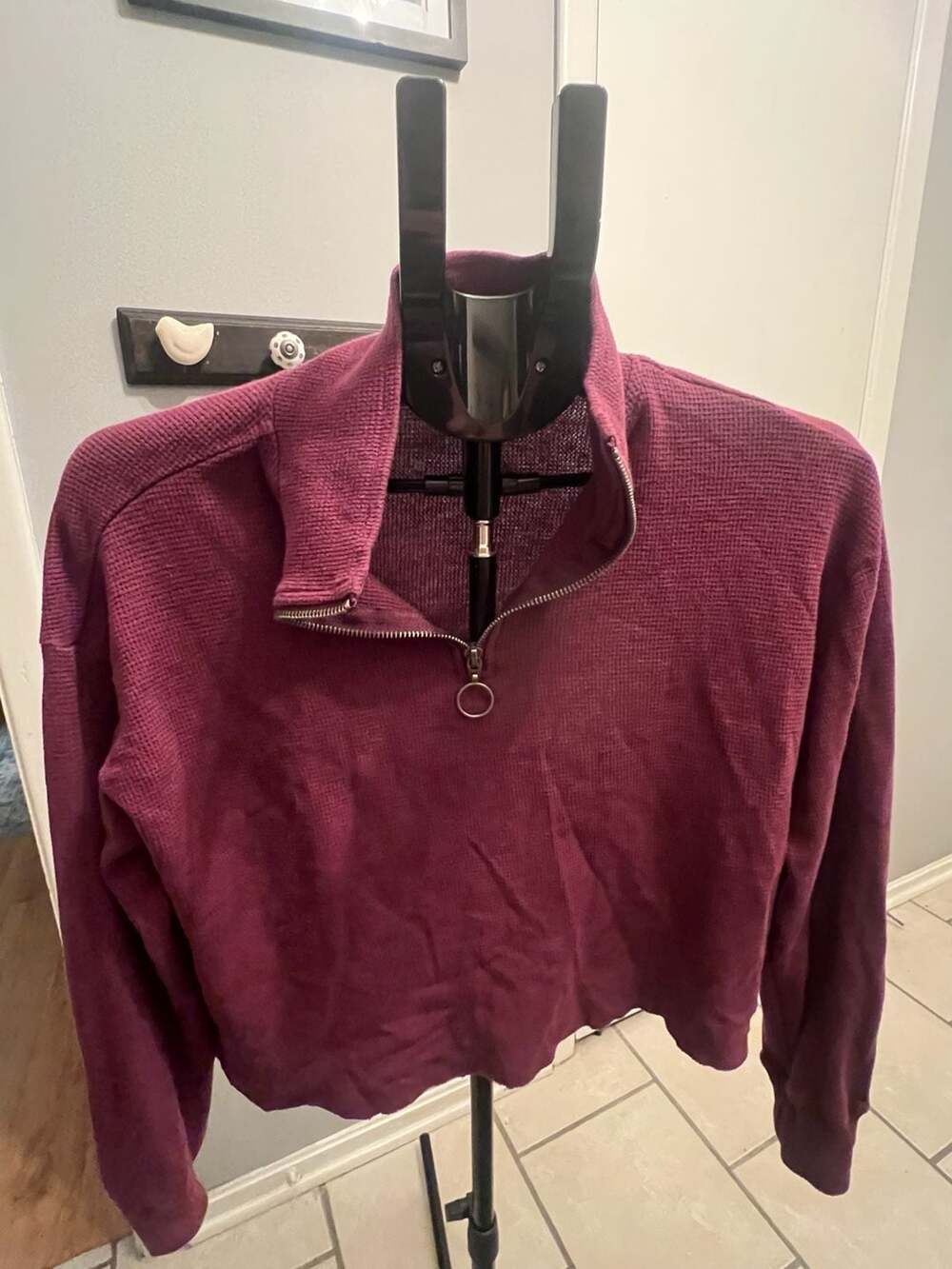 Hollister quarter zip cropped pullover